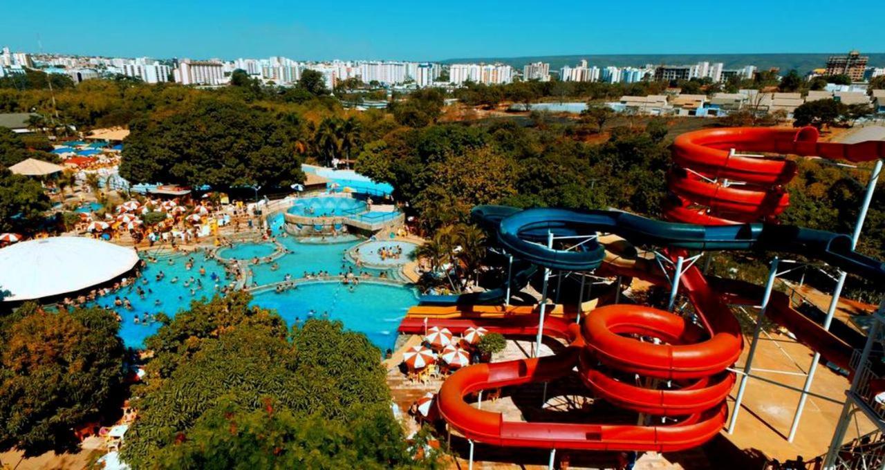 Piazza Com Acesso Ao Clube Diroma Aparthotel Caldas Novas Exterior foto