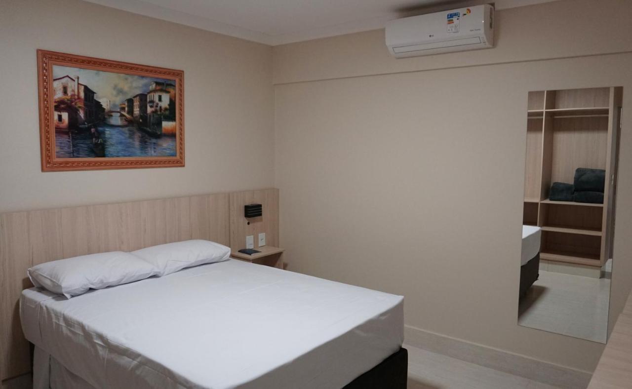 Piazza Com Acesso Ao Clube Diroma Aparthotel Caldas Novas Exterior foto